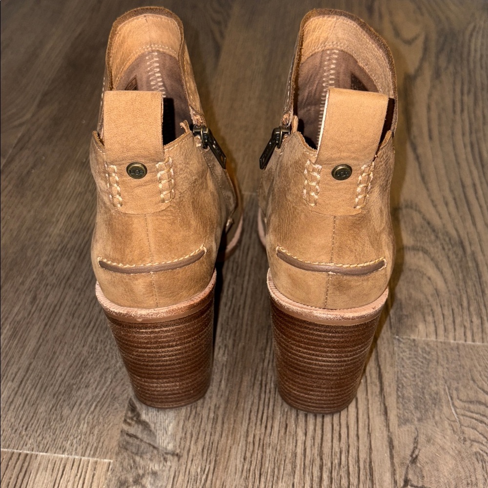 UGG Pixley Boot Size 9 - Picture 7 of 9